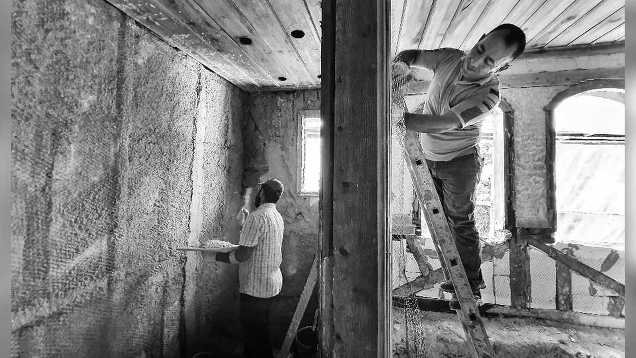 Elektroarbeiten auf Baustelle und bei Sanierungen – redaktionelles Symbolfoto