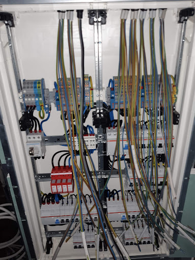 AEM Elektrotechnik GmbH Mainz: Elektroarbeiten und Kontakt