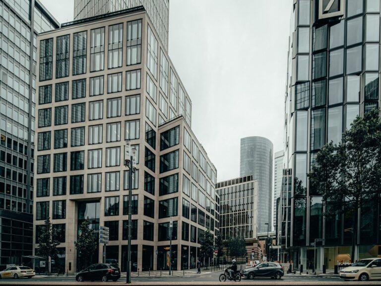 Baranowski & Stefanac GbR Düsseldorf: Elektroarbeiten und Kontakt
