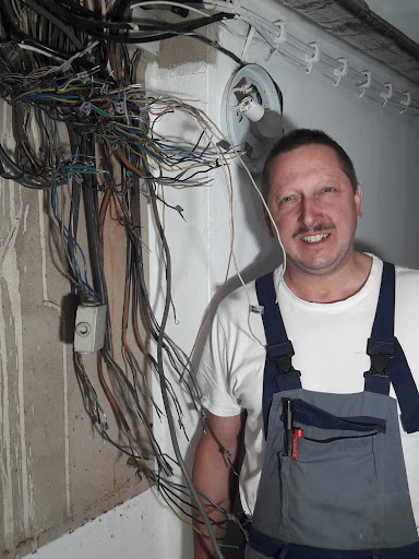 Christoph Quellmalz Elektro-Wirth Chemnitz: Elektroarbeiten und Kontakt