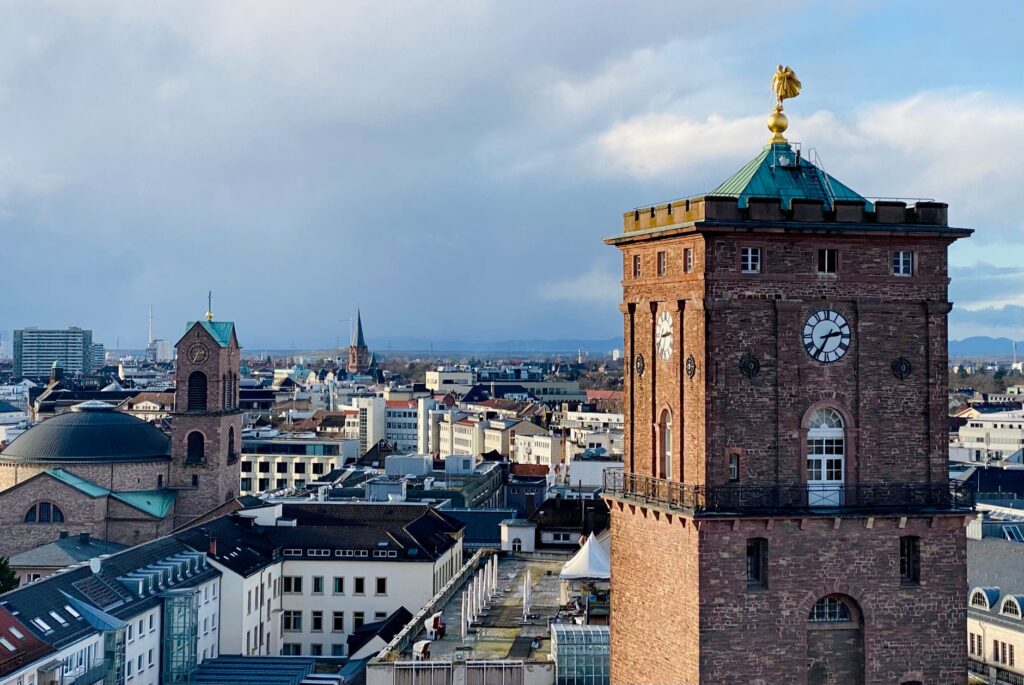 Elektriker-Notdienst oder Elektrofachbetrieb in Elektriker und Elektrofachbetriebe in Karlsruhe im Überblick