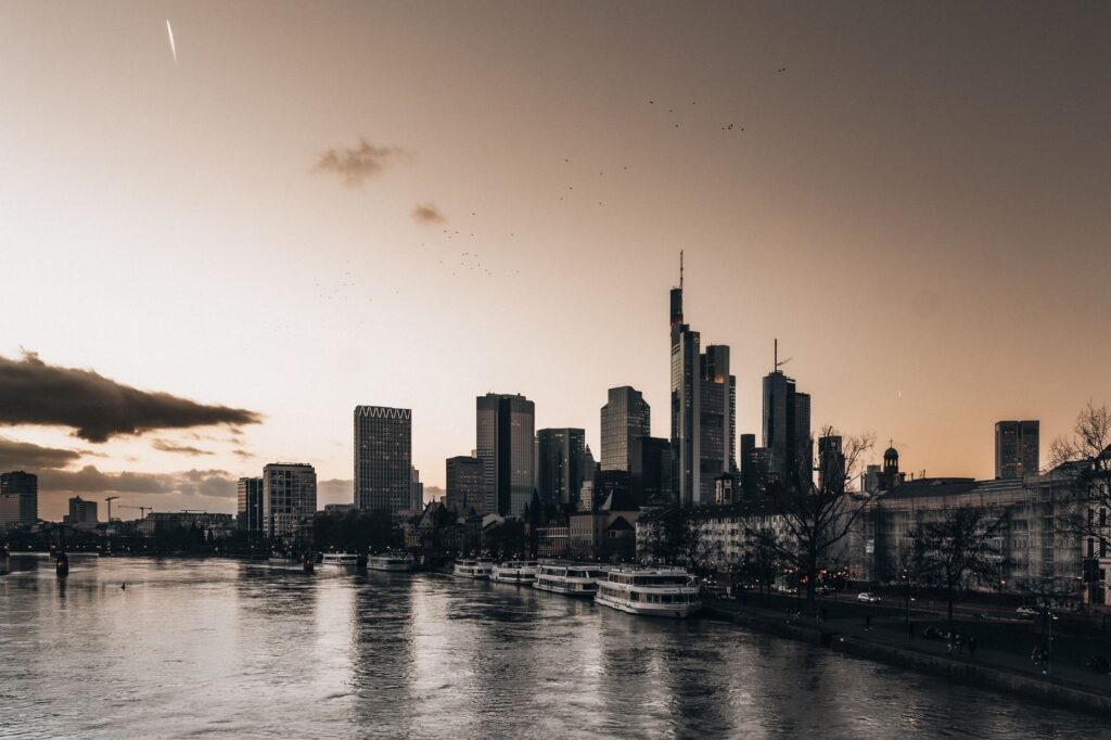 Elektro-Notdienst Frankfurt-Rhein-Main Frankfurt am Main: Elektroarbeiten und Kontakt in Frankfurt am Main