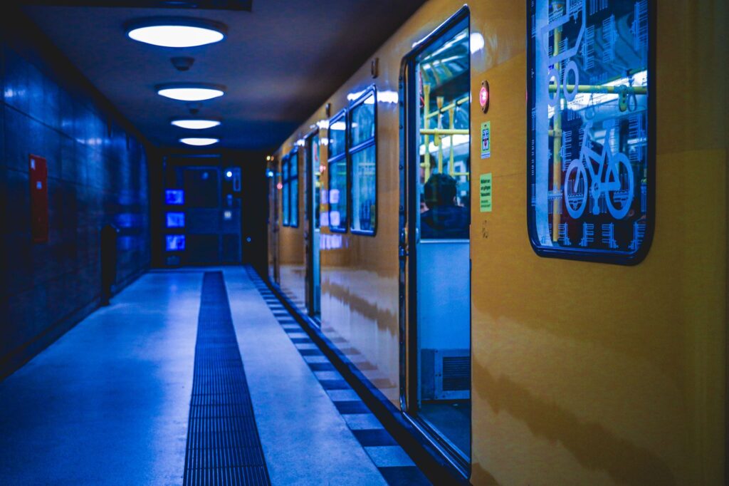 EMS Thomas Hanke Licht- u. Kraftanlagenbau GmbH Berlin: Elektroarbeiten und Kontakt in Berlin