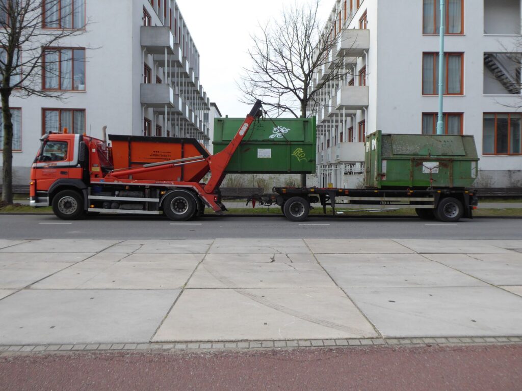 SEM Dienstleistungen GmbH Marl: Elektroarbeiten und Kontakt in Marl